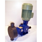 Bomba dosificadora de membrana en PVC/PTFE de 10 mm. De Carrera