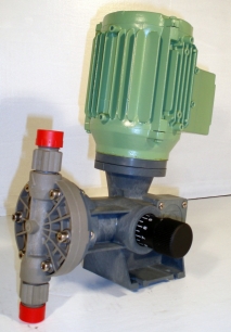 Bomba dosificadora de membrana en INOX/PTFE de 5 mm. De Carrera